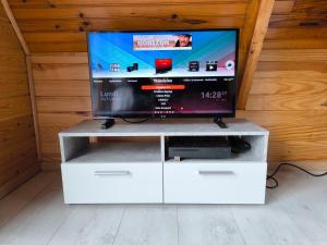 Chalets Petit chalet avec terrasse : photos des chambres