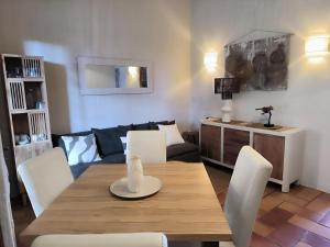 Villages vacances Les Garrigues de la Vallee des Baux : photos des chambres