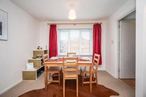 Cosy 2 bedroom flat close to Tower Bridge with free parking