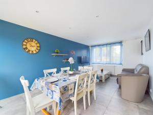 Maisons de vacances A 15min a pied de la plage, maison pour 6 : photos des chambres