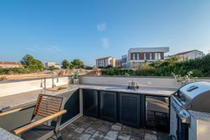 Villa Ajlin mit privatem beheizbarem Pool