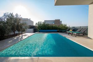 Villa Ajlin mit privatem beheizbarem Pool