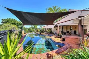 Tranquil Townhouse Huge Pool & Golf Course Views - 卡苏阿利纳