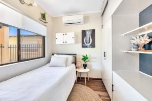 Tranquil Townhouse Huge Pool & Golf Course Views