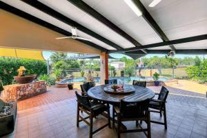 Tranquil Townhouse Huge Pool & Golf Course Views