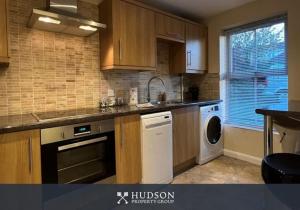 Telford Townhouse with Parking and Garden