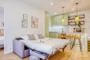 Bel appartement pour 6 personnes proche Champs Elysees