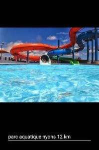 Maisons de vacances Aillan Herve Maison independante avec sa piscine : photos des chambres