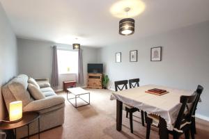 Snowberry Close - Contractors Long Stay by ShortStayUK