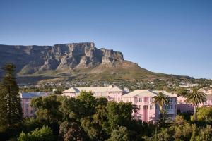 Mount Nelson hotel, 
Cape Town, South Africa.
The photo picture quality can be
variable. We apologize if the
quality is of an unacceptable
level.