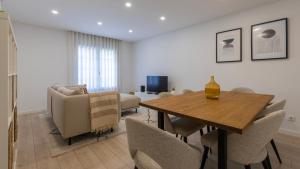 Homely 2BDR Apartment by LovelyStay