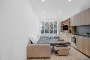 CE155 -San Siro - New House -