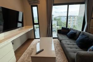 New apartment with a picturesque view at The Title V