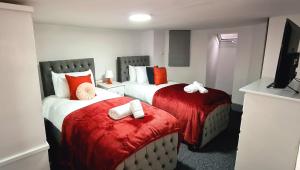 Large Victorian House 15 minutes from City Centre