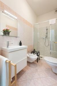 Crystal house FRONT TRAMVIA