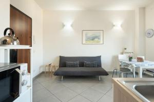 Crystal house FRONT TRAMVIA