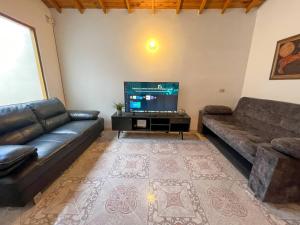 Party house, poblado, Movie Theater, Terrace