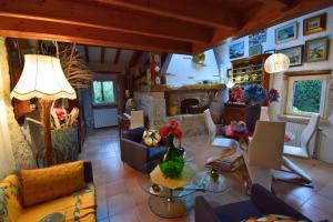 Villas Maison a Sauvagnas avec piscine - Clevacances 3 cles : photos des chambres