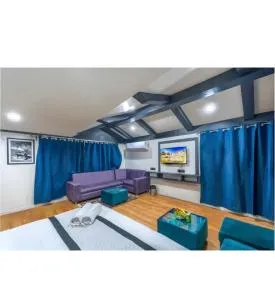 Pl residency - Lāl Chāwk