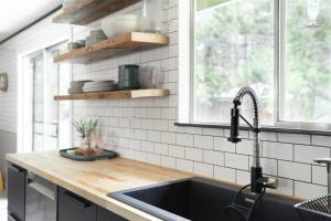 Bluebird Day - Lodgepole House