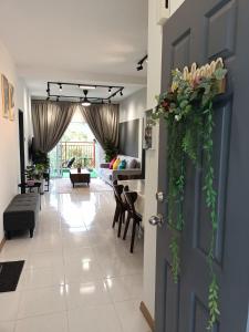 Dream 6 Emerald avenue