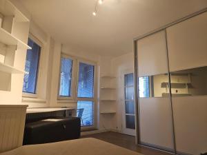 HUGE APARTMENT next to train station close to the city center