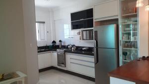 Amplo Apartamento em Meia Praia