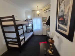 Authentic Belgrade Centre Hostel - Only private rooms