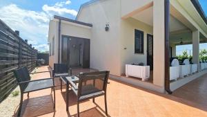 Joy Holiday Home - A Relaxing Getaway