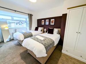 Spacious 3 BDRM with Driveway , Garden, Blyth