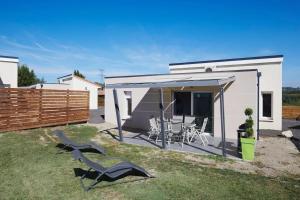 Maisons de vacances Maison charmante avec jardin a Chateauneuf-de-Galaure : photos des chambres