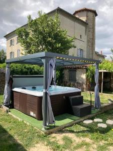 Maisons de vacances Maison charmante avec jardin a Chateauneuf-de-Galaure : photos des chambres