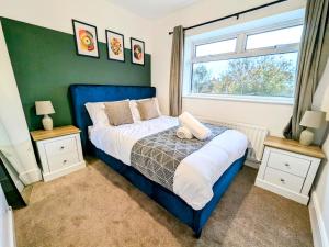 Spacious 3 BDRM with Driveway , Garden, Blyth