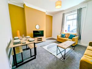 Charming 4-Bedroom Retreat in Blyth