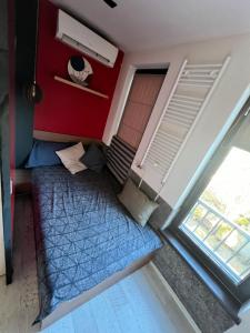 The Mirror Apartment