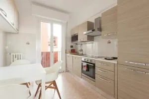 Milano Parco Nord Balcony Apartment - Cusano Milanino