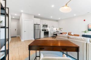 Stunning 1-BD - City Views - Near Fishtown