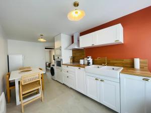 Maisons de vacances La Touzetterie : Maison 2 Chambres