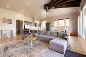 Off Course at Sand Hollow Resort - Hurricane