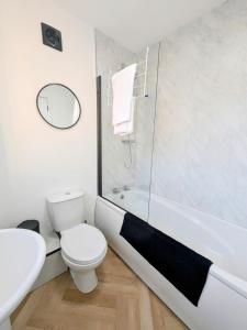 Cozy 3 BR house perfect for small and large group