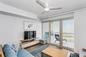 Beach Club 2B - 303B