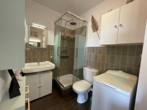 studio cosy avec parking 100m plage