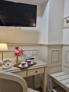 Hotel Charly