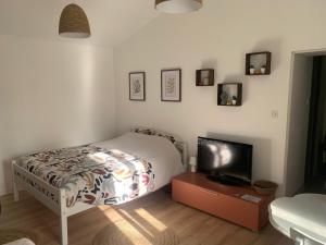 Une chambre indépendante au calme en Gâtine Deux-Sévrienne