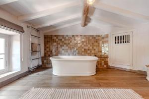 Villas Bastide la Belle Etoile : photos des chambres