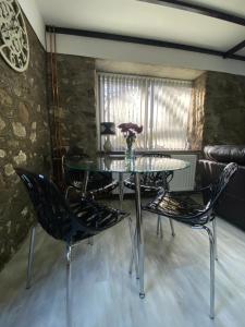 Beautiful renovated former coach house