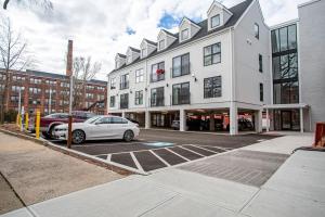 Stylish Yale Wooster Square Downtown Laundry