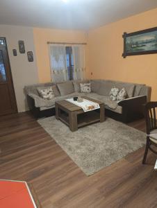 Конна база Ескус Хорсес