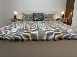 Modern apartment, heated pool & 2 terraces