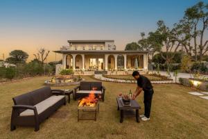 ELIVAAS Jamun Farm 2BHK with Pool